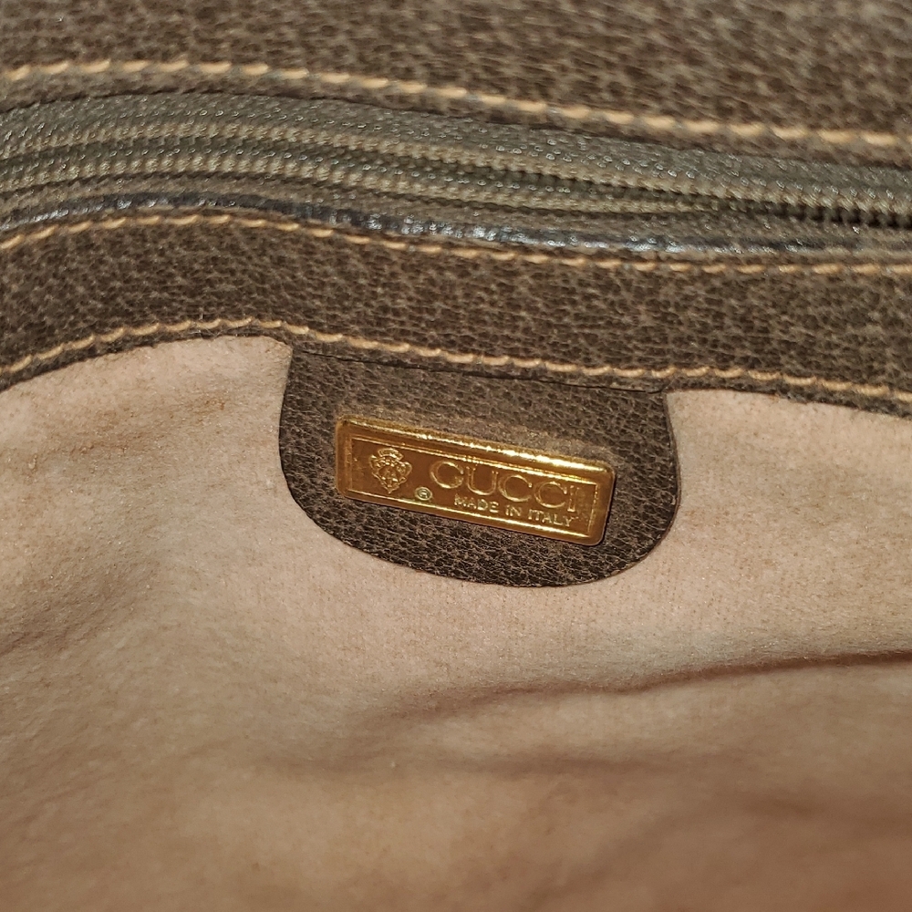 G19- Gucci Shoulder Bag/Crossbody - Picture 11 of 11